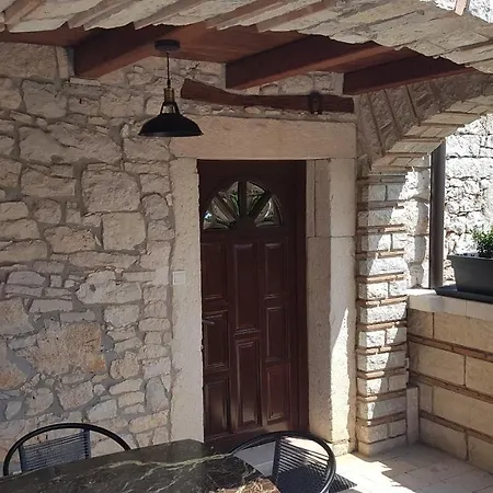 Stone House Istria Hris 1 바데르나