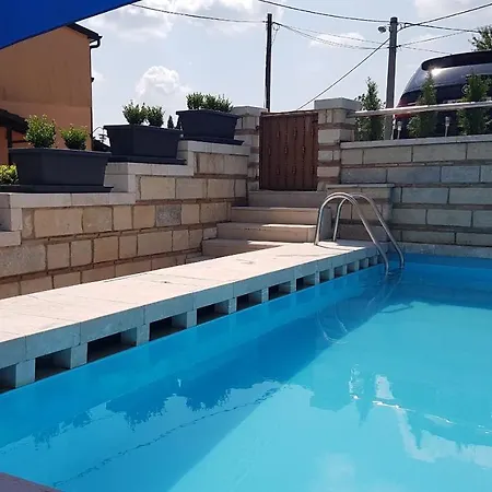 Stone House Istria Hris 1 바데르나