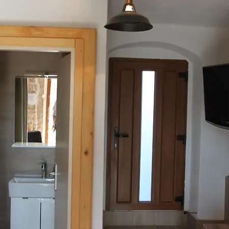 Stone House Istria Hris 1 度假居 *