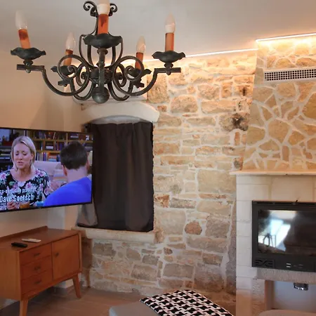 펜션 Stone House Istria Hris 1 *