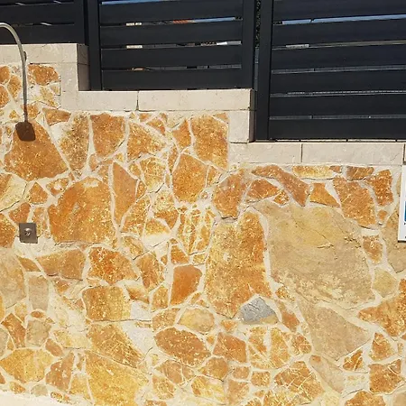 Stone House Istria Hris 1 바데르나