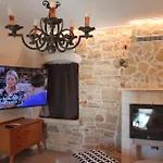 Vikendica Stone House Istria Hris 1 *