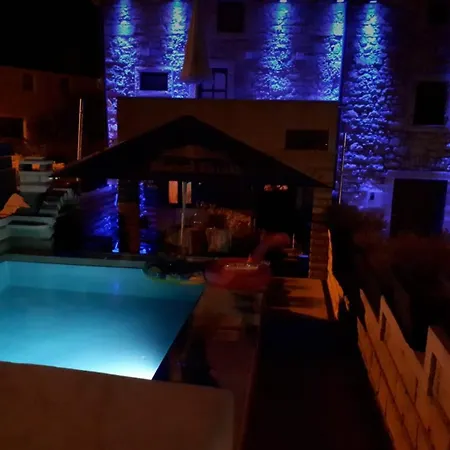 Stone House Istria Hris 1